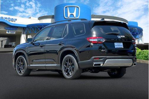 2025 Honda Pilot Touring 8-Passenger