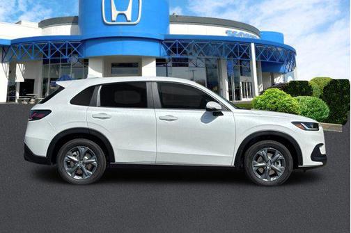 Platinum White Pearl 2027 Honda HR-V LX