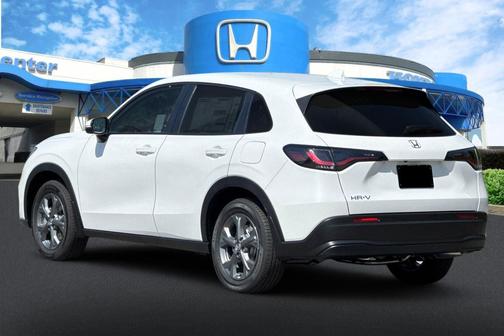 Platinum White Pearl 2027 Honda HR-V LX