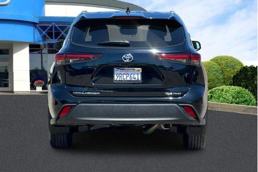 2025 Toyota Highlander XLE