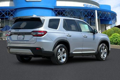 Lunar Silver Metallic 2024 Honda Pilot EX-L