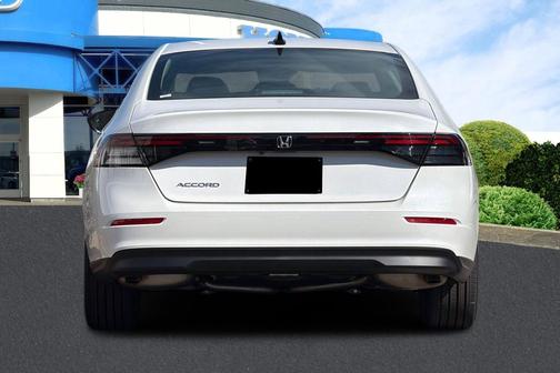 Platinum White Pearl 2026 Honda Accord SE