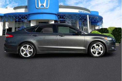 2016 Ford Fusion S
