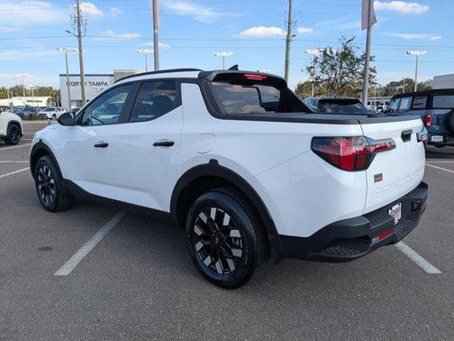 2025 Hyundai SANTA CRUZ SEL Activity