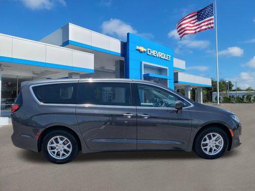 2020 Chrysler Pacifica Touring