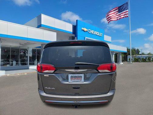2020 Chrysler Pacifica Touring