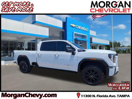 Summit White 2024 GMC Sierra 2500 AT4