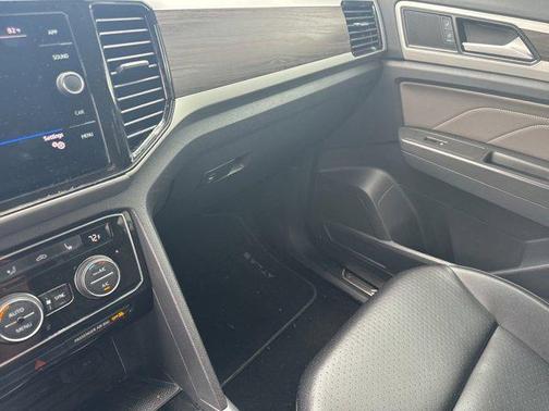 2022 Volkswagen Atlas 3.6L SE w/Technology