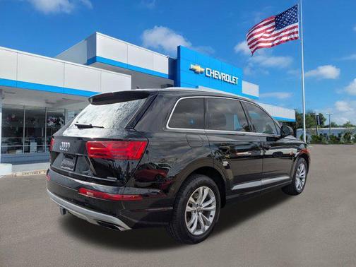 2019 Audi Q7 45 Premium Plus