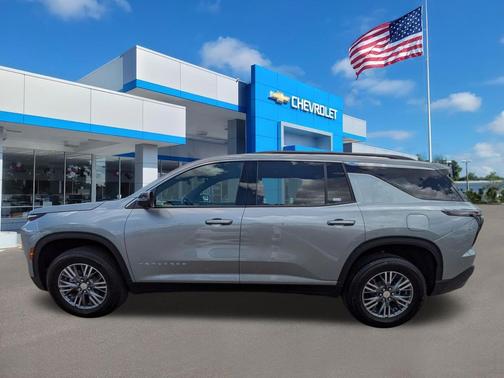 Sterling Gray Metallic 2025 Chevrolet Traverse LT
