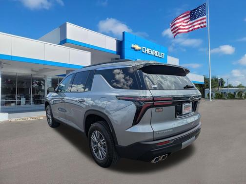 Sterling Gray Metallic 2025 Chevrolet Traverse LT