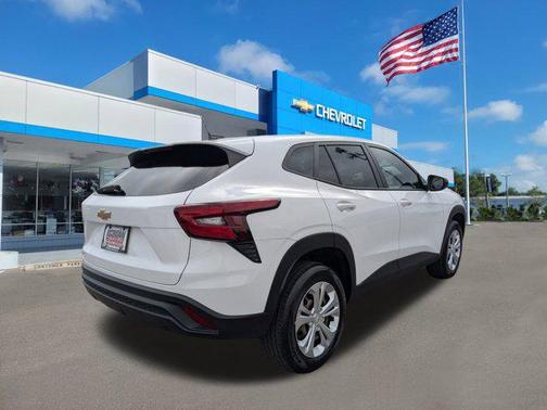 2024 Chevrolet Trax LS