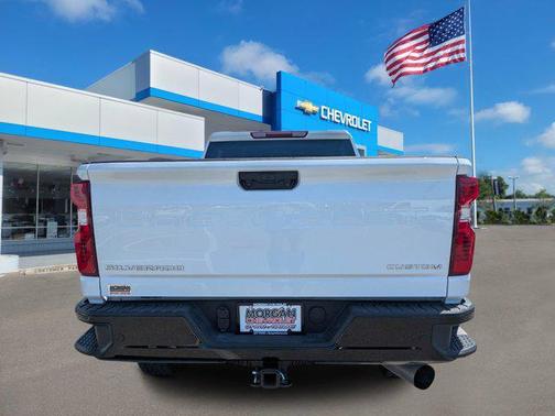 2024 Chevrolet Silverado 2500 Custom