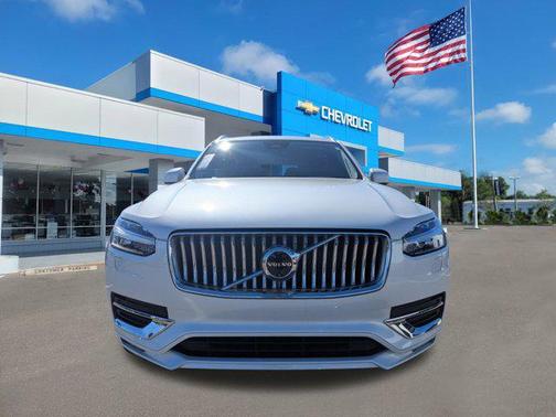 2024 Volvo XC90 B6 Plus Bright Theme 7-Seater