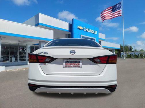 2022 Nissan Altima S FWD