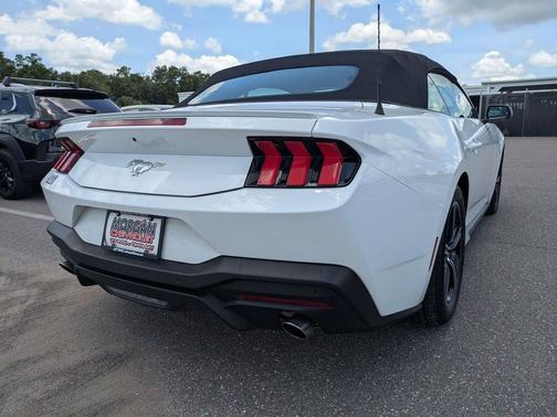 Oxford White 2025 Ford Mustang EcoBoost Premium