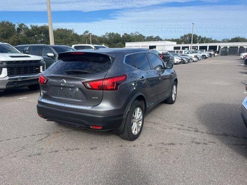 2017 Nissan Rogue Sport S