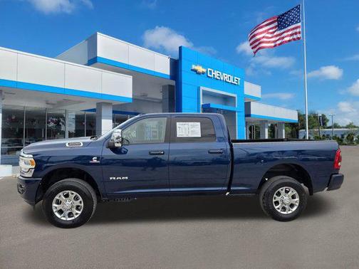 2024 RAM 3500 Laramie Crew Cab 4x4 6'4' Box