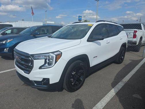 2022 GMC Terrain AWD AT4