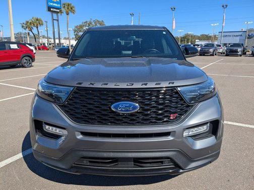 2022 Ford Explorer ST