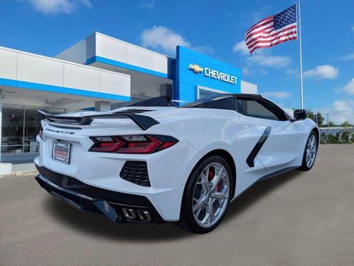 Arctic White 2022 Chevrolet Corvette Stingray w/2LT
