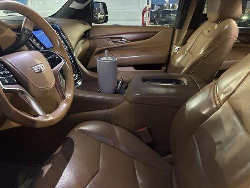 2017 Cadillac Escalade Platinum