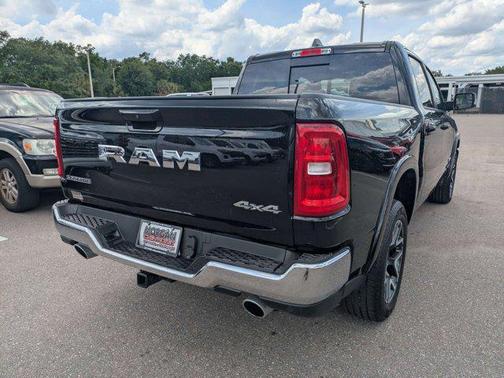 Diamond Black Crystal Pearlcoat 2025 RAM 1500 Laramie