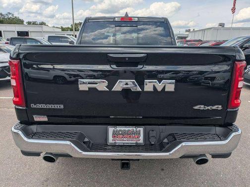 Diamond Black Crystal Pearlcoat 2025 RAM 1500 Laramie