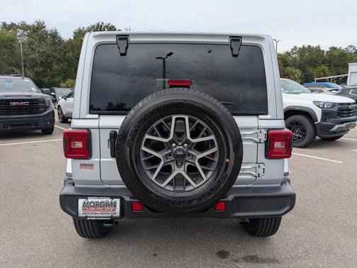 2024 Jeep Wrangler 4-Door Sahara 4x4