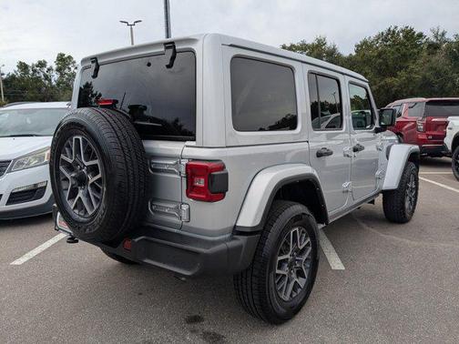 2024 Jeep Wrangler 4-Door Sahara 4x4
