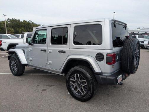 2024 Jeep Wrangler 4-Door Sahara 4x4