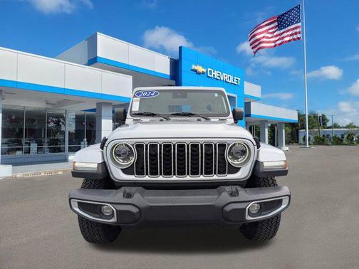 2024 Jeep Wrangler 4-Door Sahara 4x4