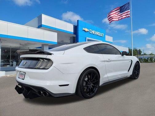 2018 Ford Shelby GT350 Base