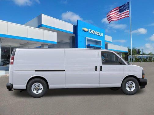 Summit White 2026 Chevrolet Express 2500 Work Van