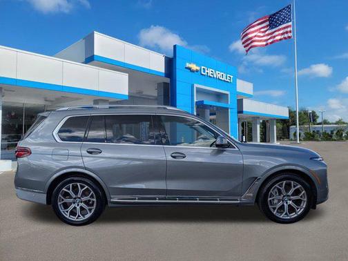 2024 BMW X7 xDrive40i