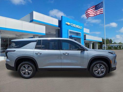 2024 Chevrolet Traverse LS