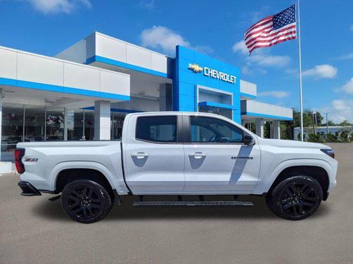 Summit White 2025 Chevrolet Colorado Z71