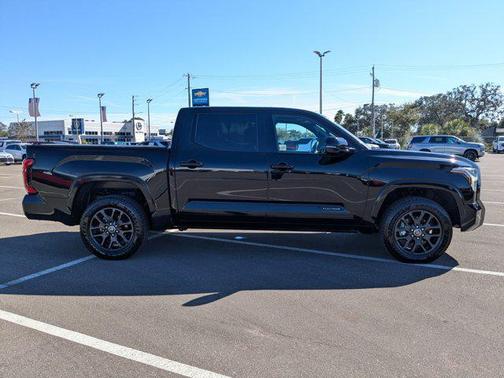 2023 Toyota Tundra Platinum