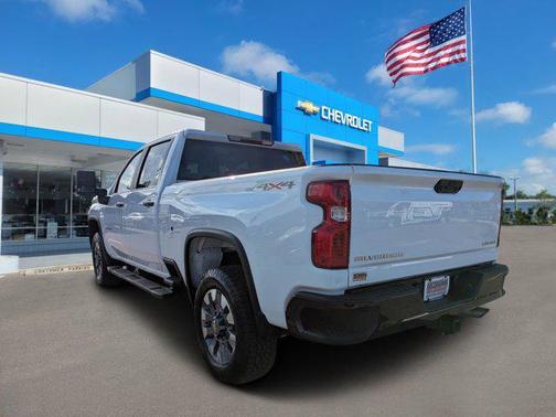 2024 Chevrolet Silverado 2500 Custom