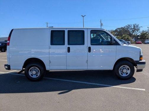 2024 Chevrolet Express 2500 RWD 2500 Regular Wheelbase WT