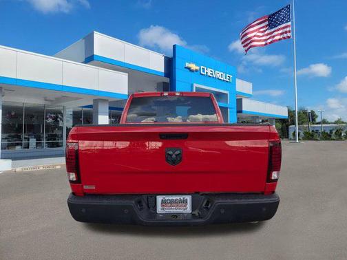 2024 RAM 1500 Classic Warlock Crew Cab 4x2 5'7' Box