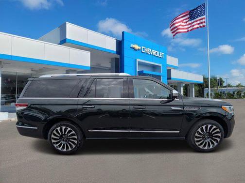 2022 Lincoln Navigator Black Label