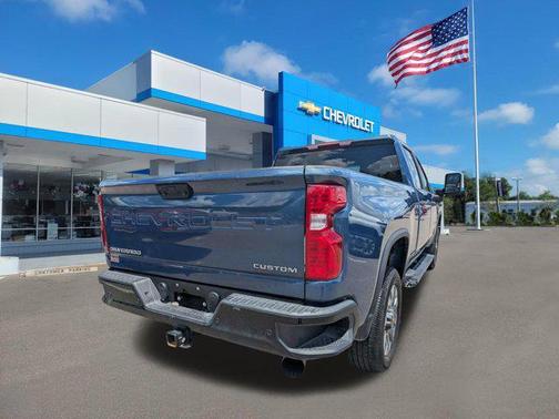 Lakeshore Blue Metallic 2024 Chevrolet Silverado 2500 Custom