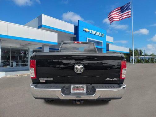 2024 RAM 3500 Big Horn Crew Cab 4x4 8' Box