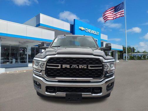2024 RAM 3500 Big Horn Crew Cab 4x4 8' Box