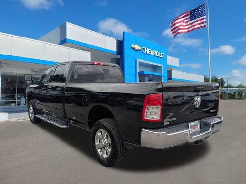 2024 RAM 3500 Big Horn Crew Cab 4x4 8' Box