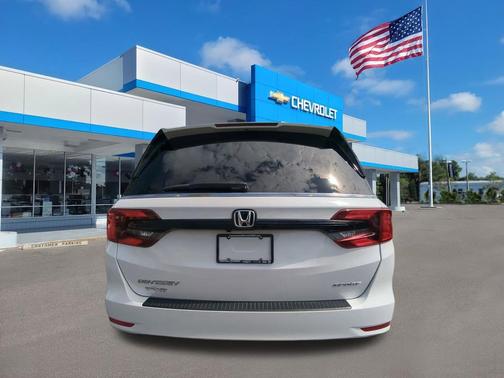 Platinum White Pearl 2024 Honda Odyssey Sport
