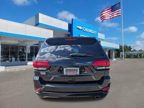 2022 Jeep Grand Cherokee Laredo