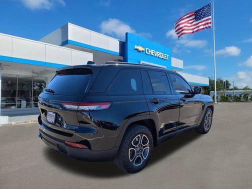 2023 Jeep Grand Cherokee 4xe Trailhawk