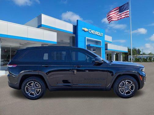 2023 Jeep Grand Cherokee 4xe Trailhawk